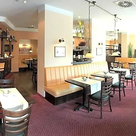 Hotel Waldperle 2*